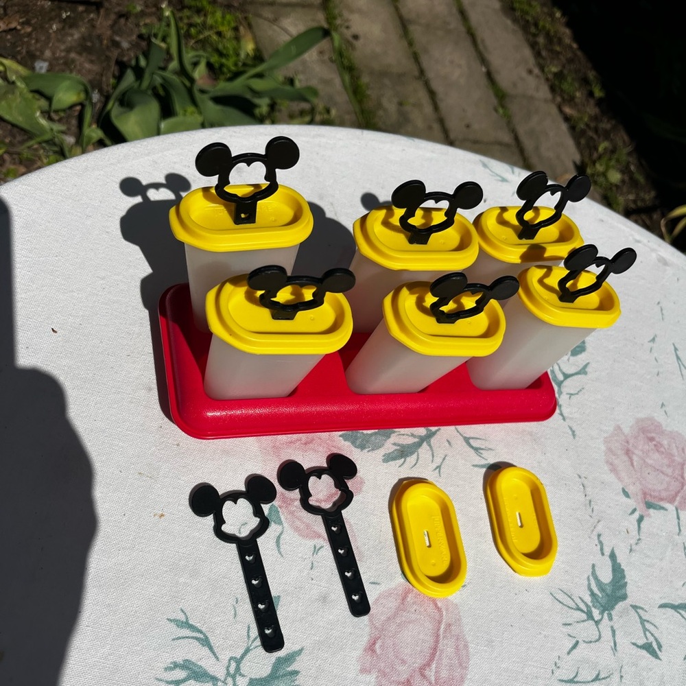 Tupperware Mickey Mouse Popsicle Mold Set Retired Excellent Condition - Picture 4 of 6